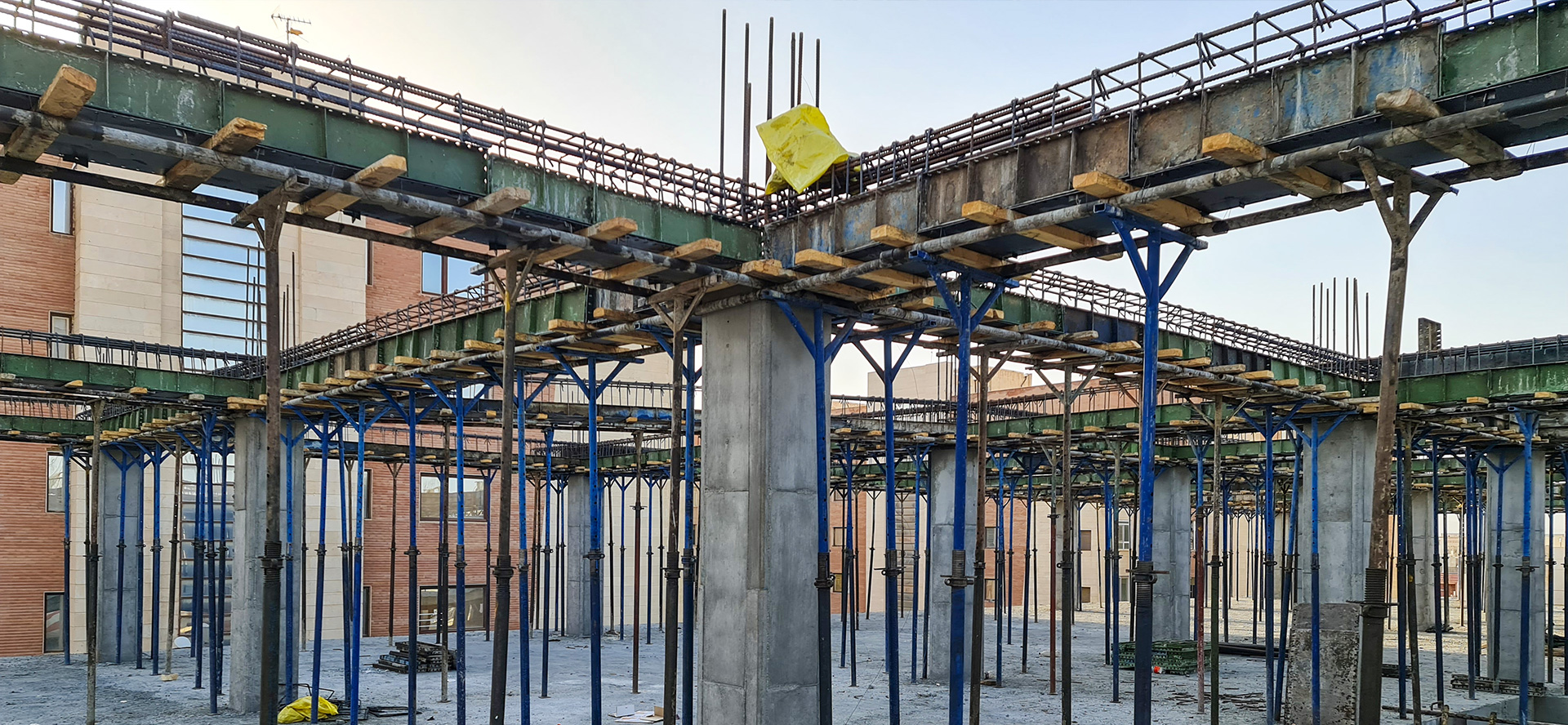 گزارش تصویری: پیشرفت آماده‌سازی سقف سوم بلوک B غدیر۲