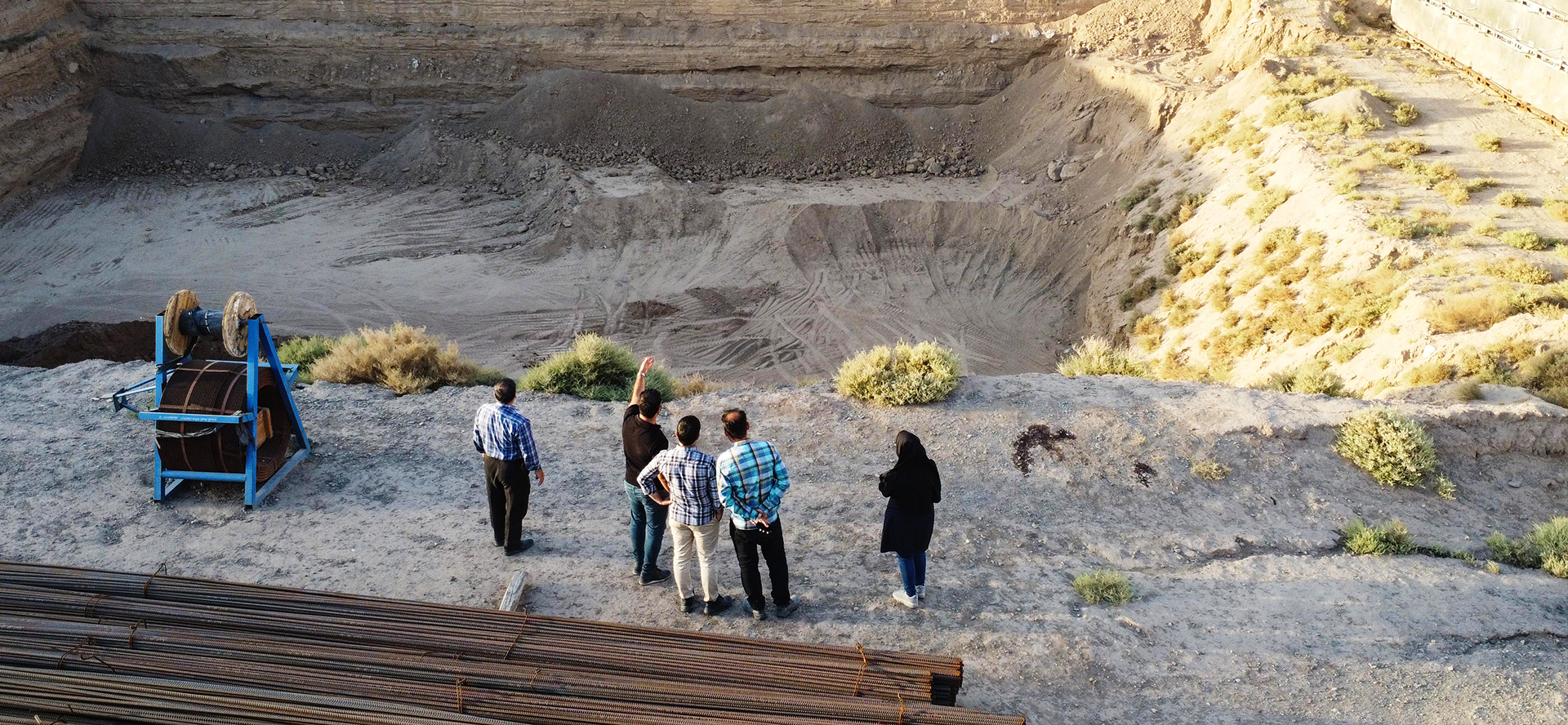 گزارش تصویری:بازدید مدیران فنی گروه ساختمانی زاگرس از روند تسطیح زمین پروژه صحرا