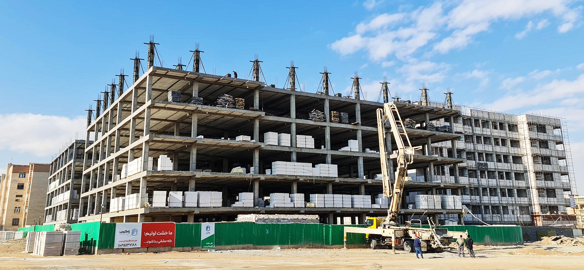 گزارش تصویری: بتن ریزی ستون های سقف ششم بلوک A پروژه غدیر ۲