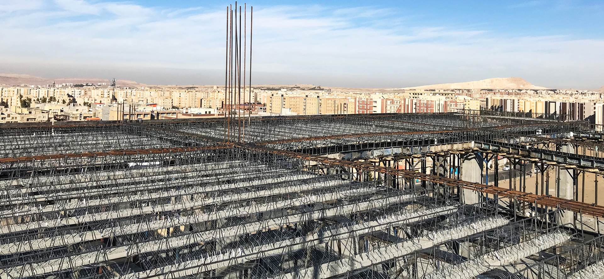 گزارش تصویری: آخرین وضعیت آماده‌سازی سقف ششم بلوکA پروژه غدیر۲
